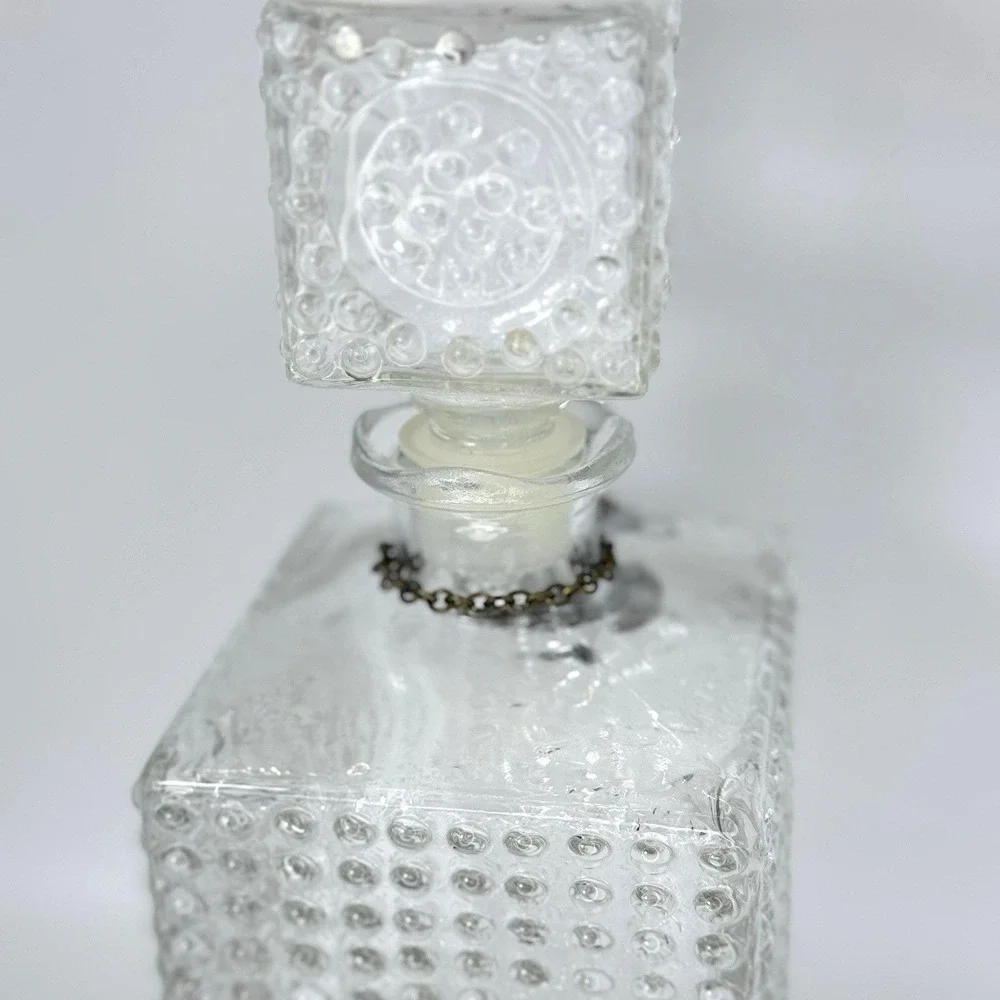 VTG Hobnail Glass Liquor Decanter w/ Stopper + Scotch & Gin Tags Barware Display